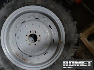 Roues Taurus 270/95 R 36 - 6