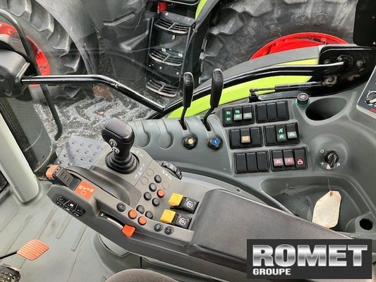 Tracteur agricole Claas ARION610