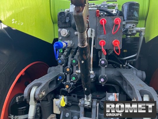 Tracteur agricole Claas AXION 800