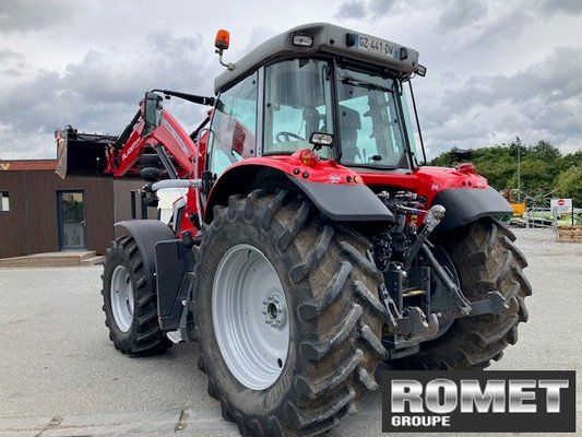 Tracteur agricole Massey Ferguson 6S-135 D6 EF DX