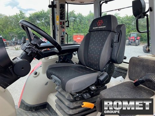 Tracteur agricole Massey Ferguson 6S-135 D6 EF DX