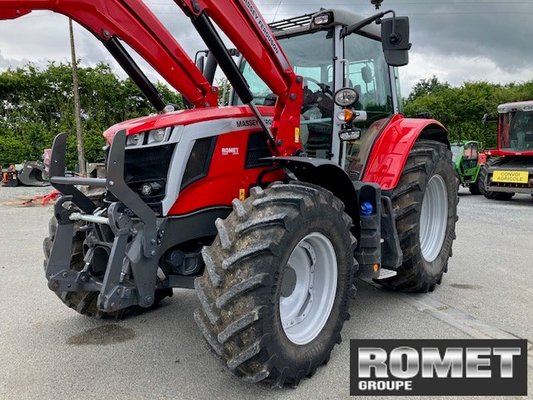 Tracteur agricole Massey Ferguson 6S-135 D6 EF DX