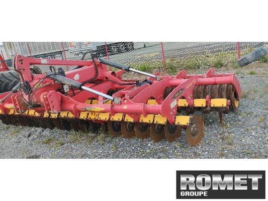 Déchaumeur Väderstad X 525