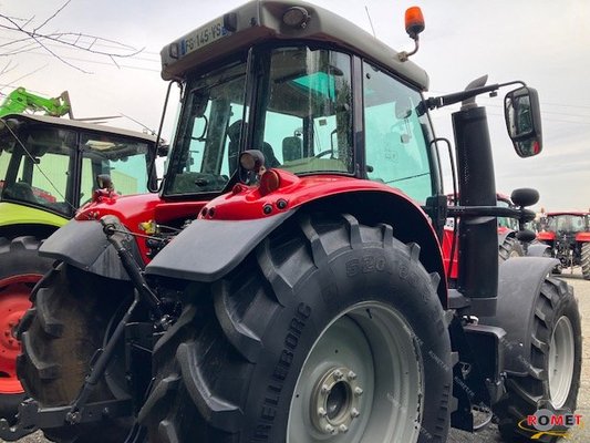 Tracteur agricole Massey Ferguson 6715 S D6 EF MR