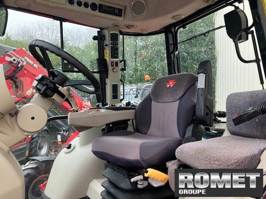 Tracteur agricole Massey Ferguson 6715 S DV EF