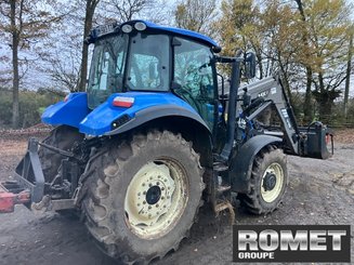 Tracteur agricole New Holland T5,95 - 23