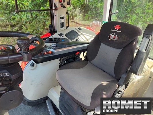 Tracteur agricole Massey Ferguson 7S-180 D6 EF