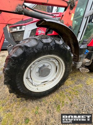 Tracteur agricole Massey Ferguson 5S-115 D4 DX