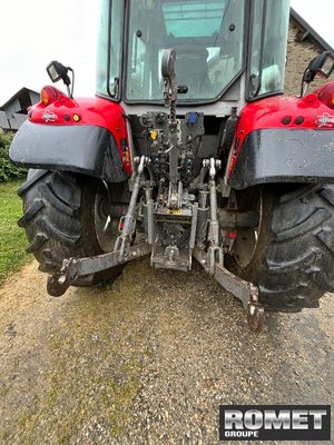 Tracteur agricole Massey Ferguson 5S-115 D4 DX