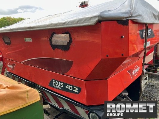 Distributeur d'engrais Kuhn AXIS 40.2 M-EMC