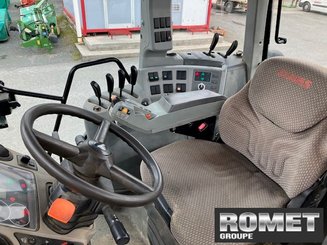 Tracteur agricole Claas AXION 810 - 4