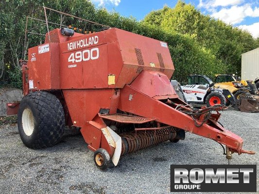 Presse à balles carrées Hesston 4900