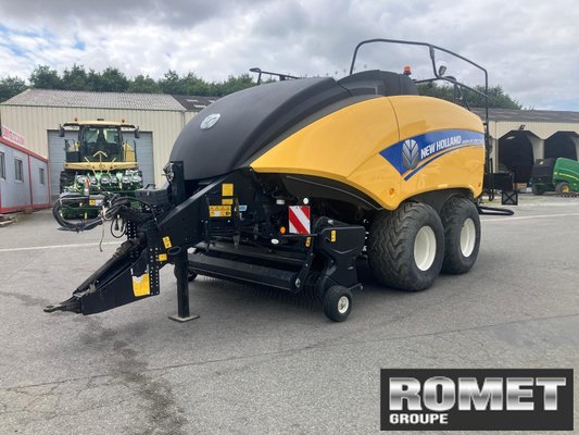 Presse à balles carrées New Holland 1290 PLUS CC