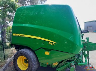 Presse à balles rondes John Deere 960 ISOBUS - 1