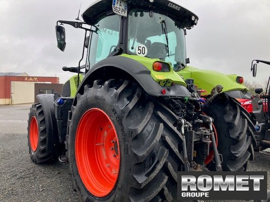 Tracteur agricole Claas AXION 800
