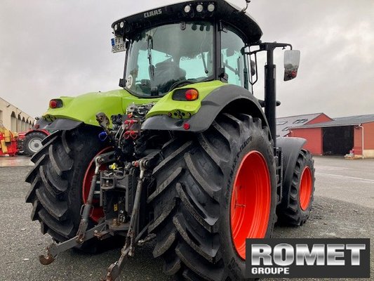 Tracteur agricole Claas AXION 800