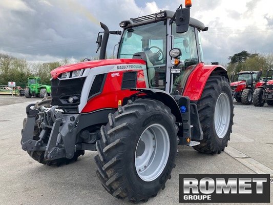 Tracteur agricole Massey Ferguson 6S-135 D6 EF DX