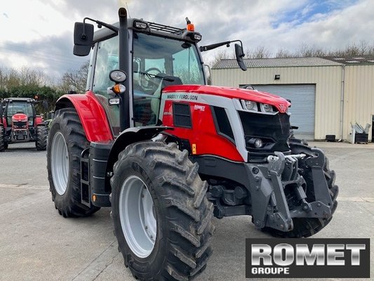 Tracteur agricole Massey Ferguson 6S-135 D6 EF DX