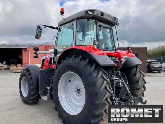 Tracteur agricole Massey Ferguson 6S-135 D6 EF DX