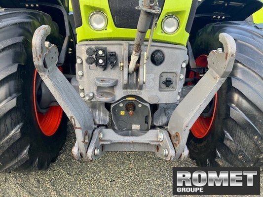 Tracteur agricole Claas AXION 800