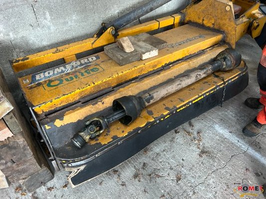 Broyeur à axe horizontal Bomford CONDOR 1600