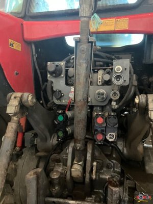 Tracteur agricole Massey Ferguson 7485