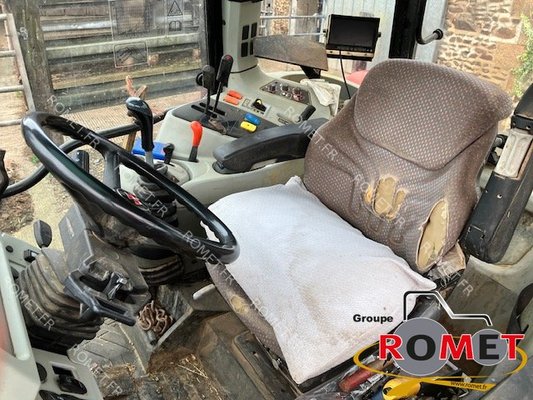 Tracteur agricole Massey Ferguson 5435
