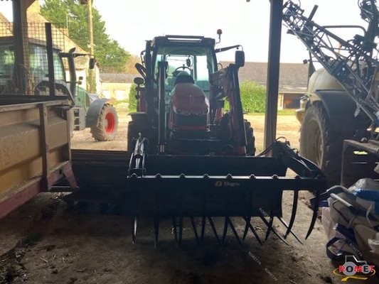 Tracteur agricole Massey Ferguson 5609 D4 ES
