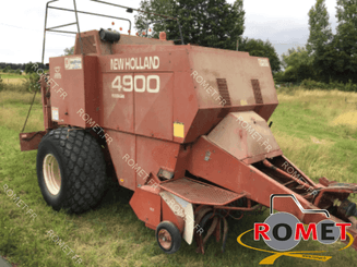 Presse à balles carrées Hesston 4900 - 1