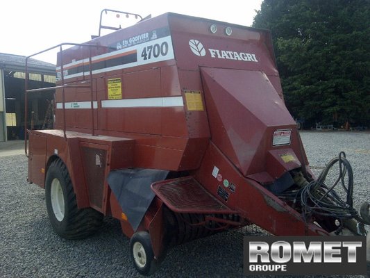 Presse à balles carrées Hesston 4700