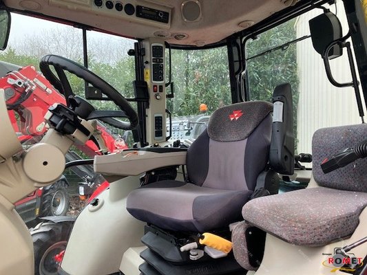 Tracteur agricole Massey Ferguson 6715 S DV EF