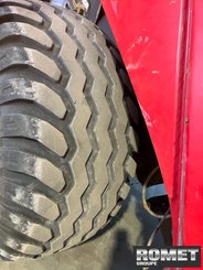 Presse à balles rondes Massey Ferguson 4180 V XTRA - 9