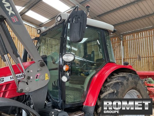 Tracteur agricole Massey Ferguson 5713 S D4 EF MR