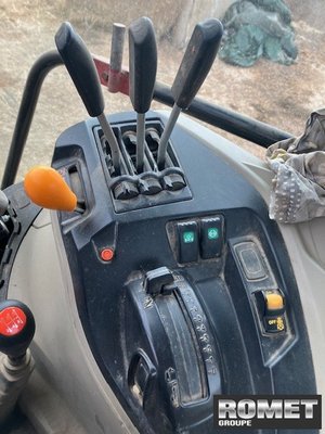 Tracteur agricole Massey Ferguson 6713 GS ES