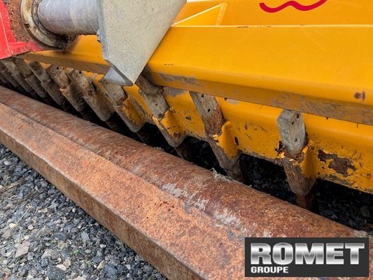 Broyeur à axe horizontal Chabas FU225