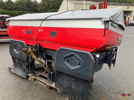 Distributeur d'engrais Kverneland EXACTA TL2550