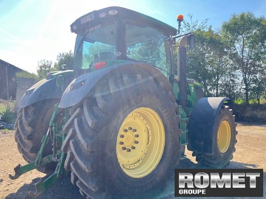 Tracteur agricole John Deere 6210R