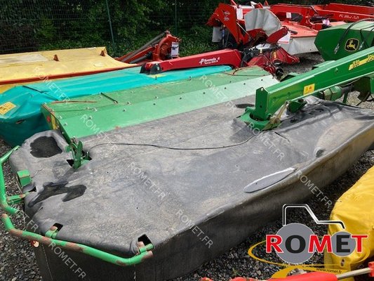 Faucheuse conditionneuse John Deere 331
