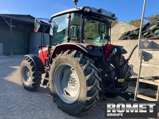 Tracteur agricole Massey Ferguson 5709 M D4