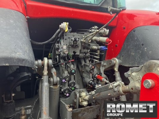 Tracteur agricole Massey Ferguson 7715 S D6 EF DX