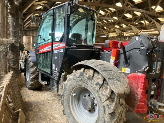Chariot élévateur télescopique Massey Ferguson TH7038