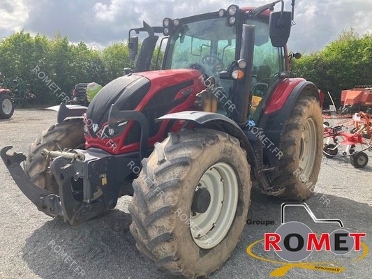 Tracteur agricole Valtra N134