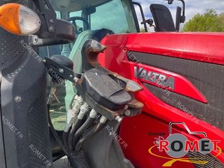 Tracteur agricole Valtra N134 - 2
