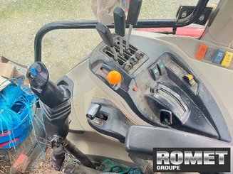 Tracteur agricole Massey Ferguson 5711 M D4 ES - 11