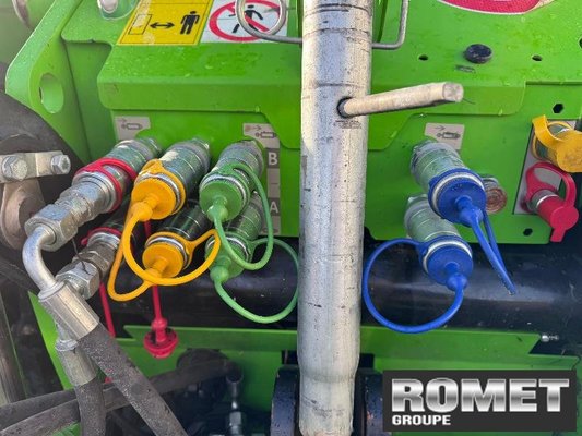 Chariot élévateur télescopique Merlo MF44-9-CS