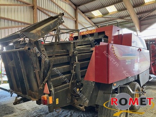 Presse à balles carrées New Holland BB960 ST
