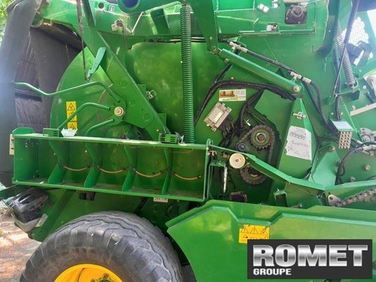 Presse à balles rondes John Deere 960 ISOBUS