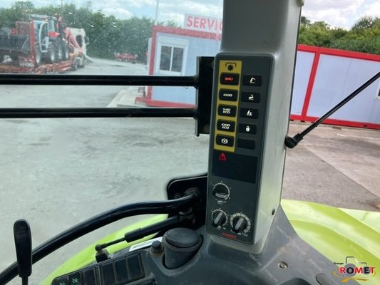 Tracteur agricole Claas ARION620