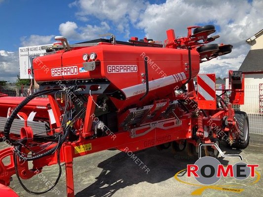 Semoir en ligne conventionnel - GIGANTE 400