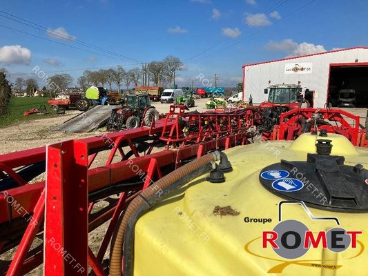 Pulvérisateur traîné Vicon IXTRACK